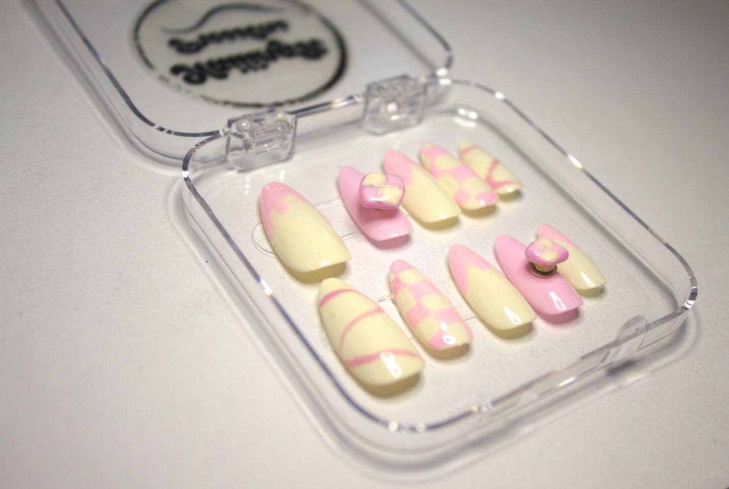 Battenberg nails