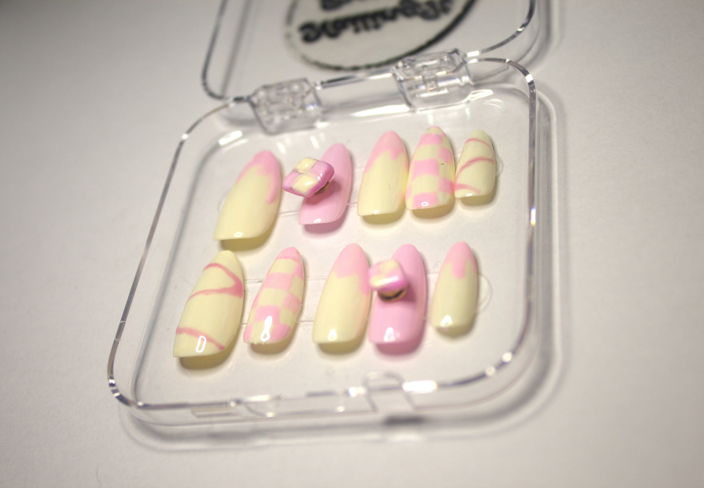Battenberg nails