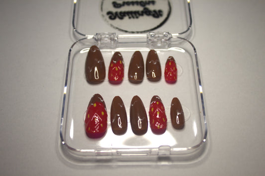 Chocolate Strawberries nails