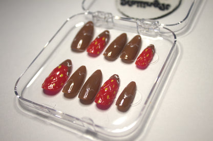 Chocolate Strawberries nails