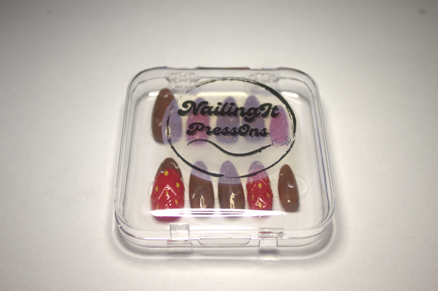 Chocolate Strawberries nails
